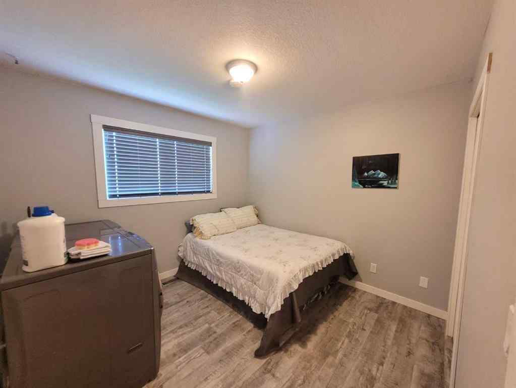 MLS® A2251343 - 8801 125 Avenue  in Crystal Lake Estates Grande Prairie, Residential