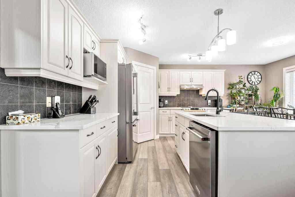 MLS® A2251350 - 20 Sherwood Rise NW in Sherwood Calgary, Residential