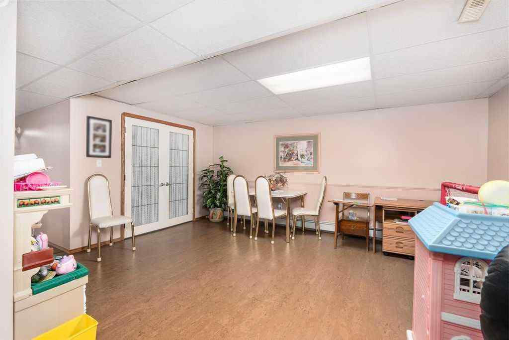MLS® A2251353 - 5704 35 Avenue  in Enevold Camrose, Residential