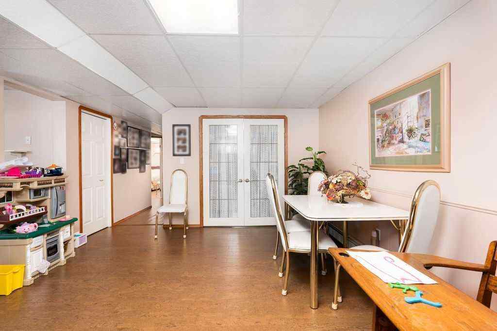MLS® A2251353 - 5704 35 Avenue  in Enevold Camrose, Residential