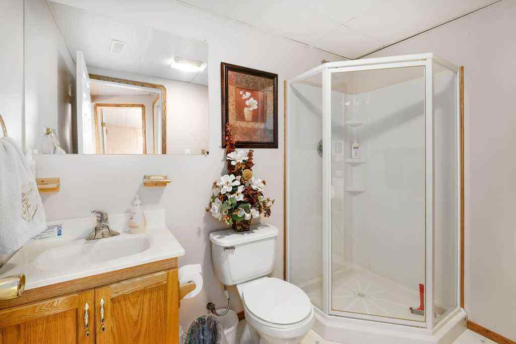 MLS® A2251353 - 5704 35 Avenue  in Enevold Camrose, Residential