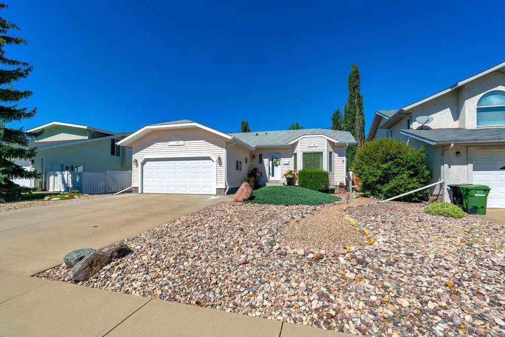 MLS® A2251353 - 5704 35 Avenue  in Enevold Camrose, Residential