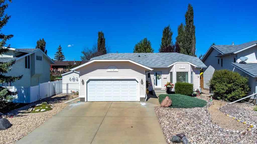 MLS® A2251353 - 5704 35 Avenue  in Enevold Camrose, Residential