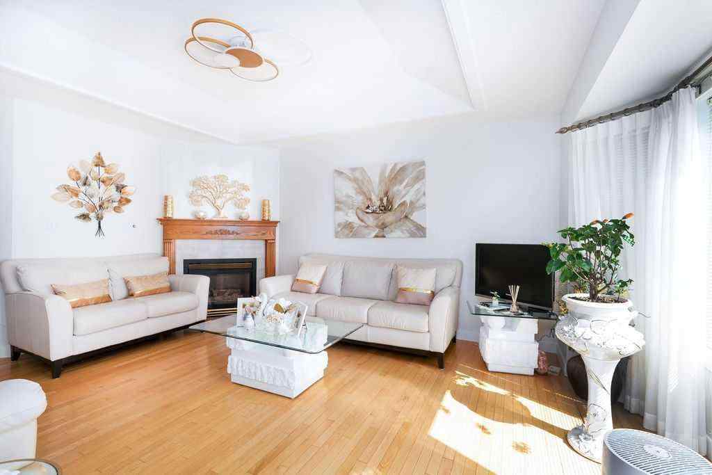 MLS® A2251353 - 5704 35 Avenue  in Enevold Camrose, Residential