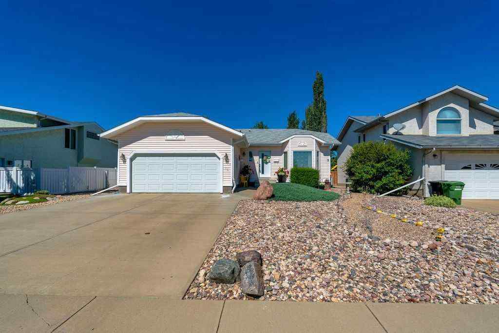 MLS® A2251353 - 5704 35 Avenue  in Enevold Camrose, Residential
