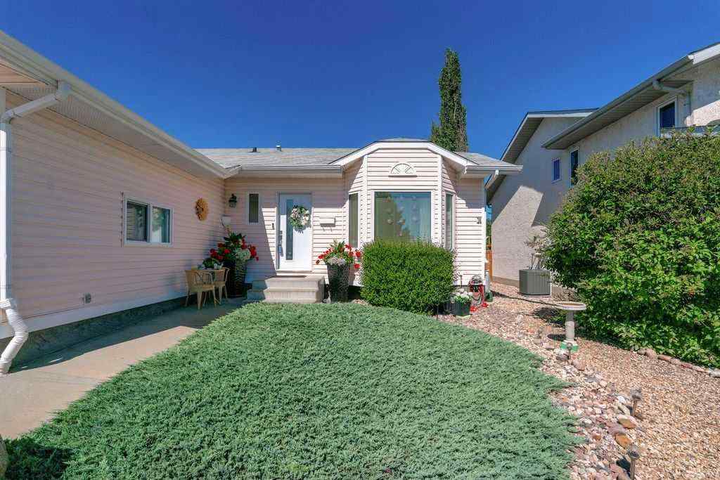 MLS® A2251353 - 5704 35 Avenue  in Enevold Camrose, Residential