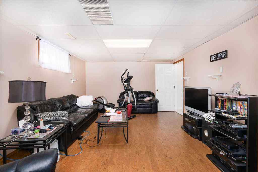 MLS® A2251353 - 5704 35 Avenue  in Enevold Camrose, Residential