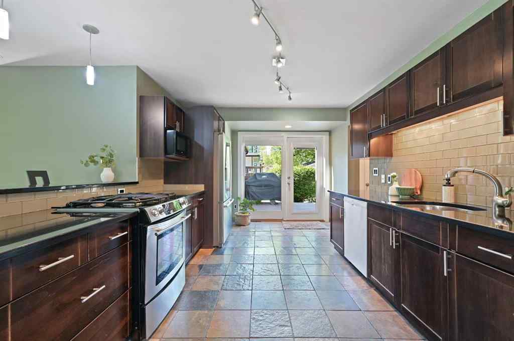 MLS® A2251354 - 4811 15 Street SW in Altadore Calgary, Residential