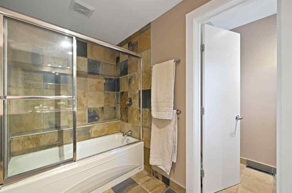 MLS® A2251354 - 4811 15 Street SW in Altadore Calgary, Residential