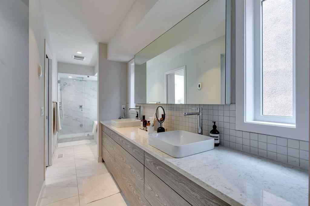 MLS® A2251357 - 1710 35 Avenue SW in Altadore Calgary, Residential