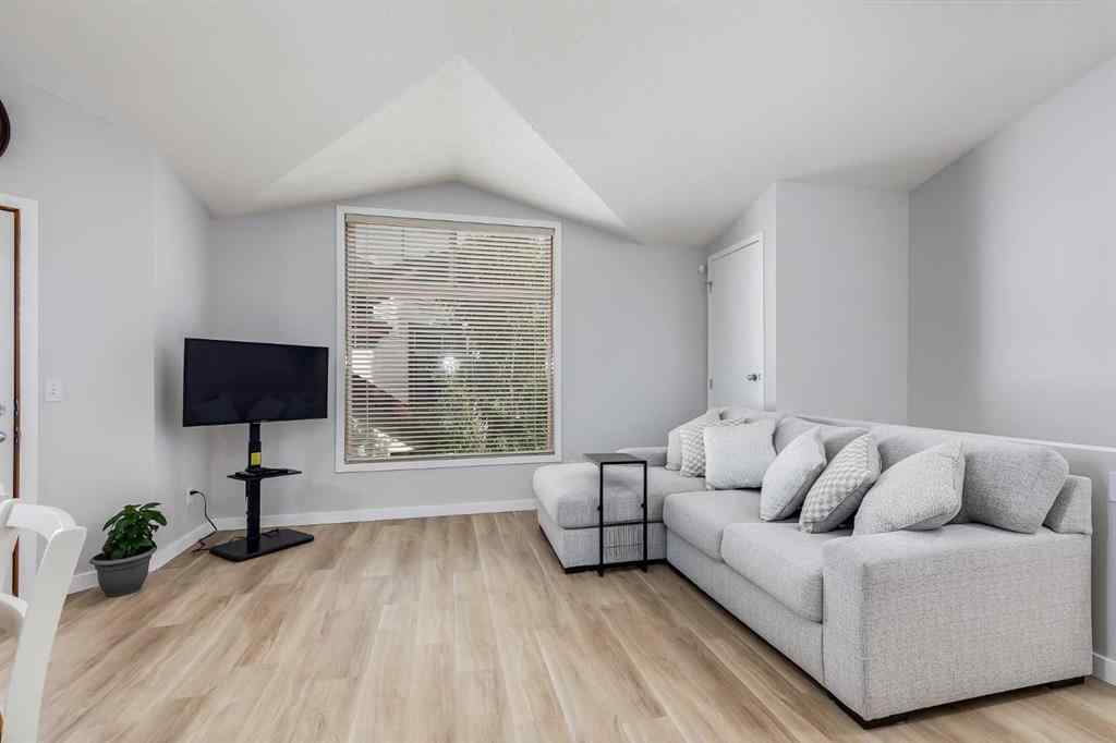 MLS® A2251367 - Unit #201 11 Everridge Square SW in Evergreen Calgary, Residential