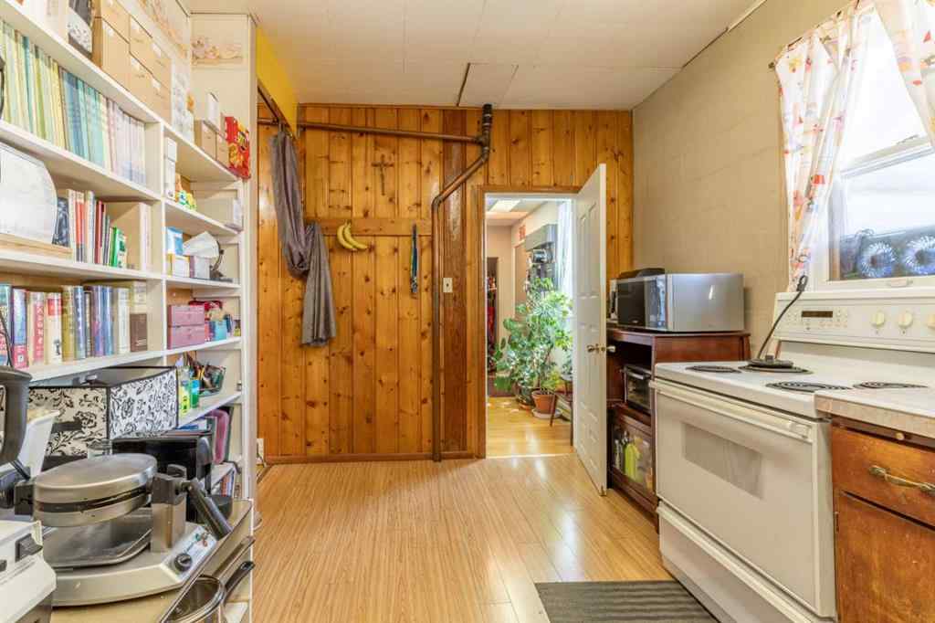 MLS® A2251369 - 966 Main Street  in NONE Pincher Creek, Commercial