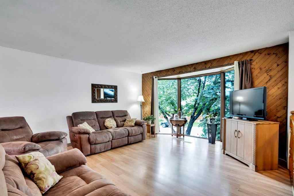 MLS® A2251372 - 16 Rundleson Way NE in Rundle Calgary, Residential