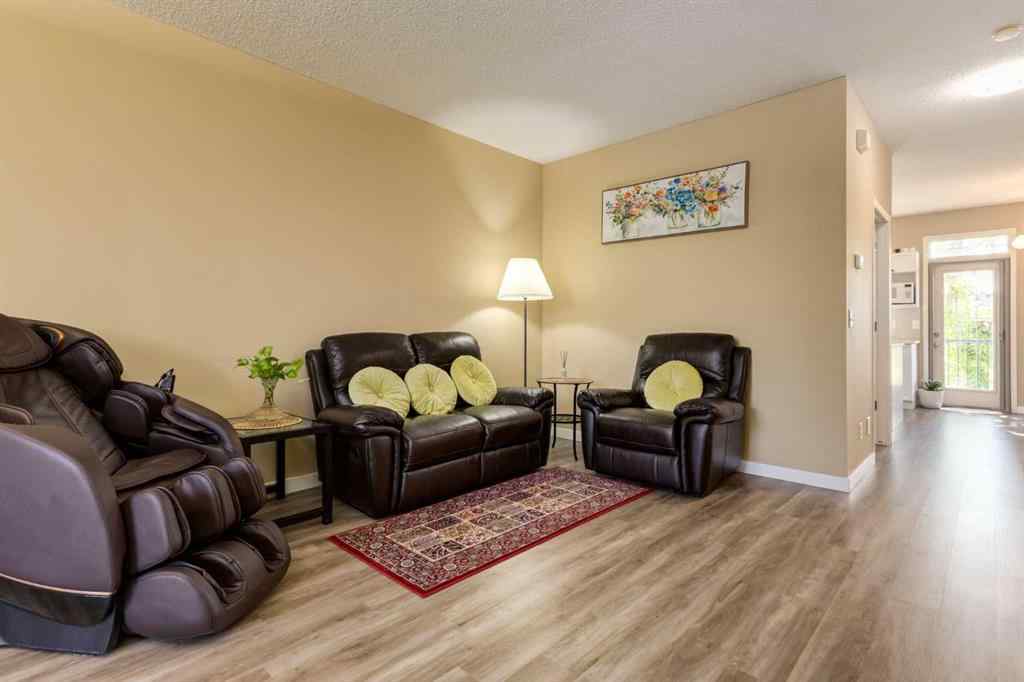 MLS® A2251374 - Unit #7 29 Springborough Boulevard SW in Springbank Hill Calgary, Residential