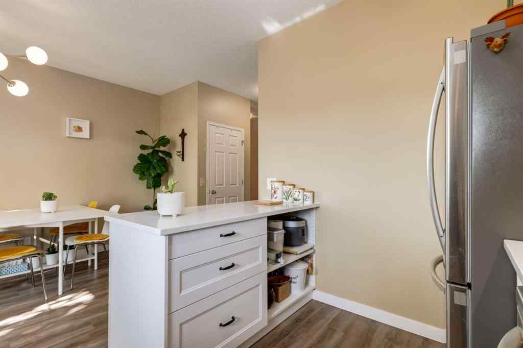 MLS® A2251374 - Unit #7 29 Springborough Boulevard SW in Springbank Hill Calgary, Residential
