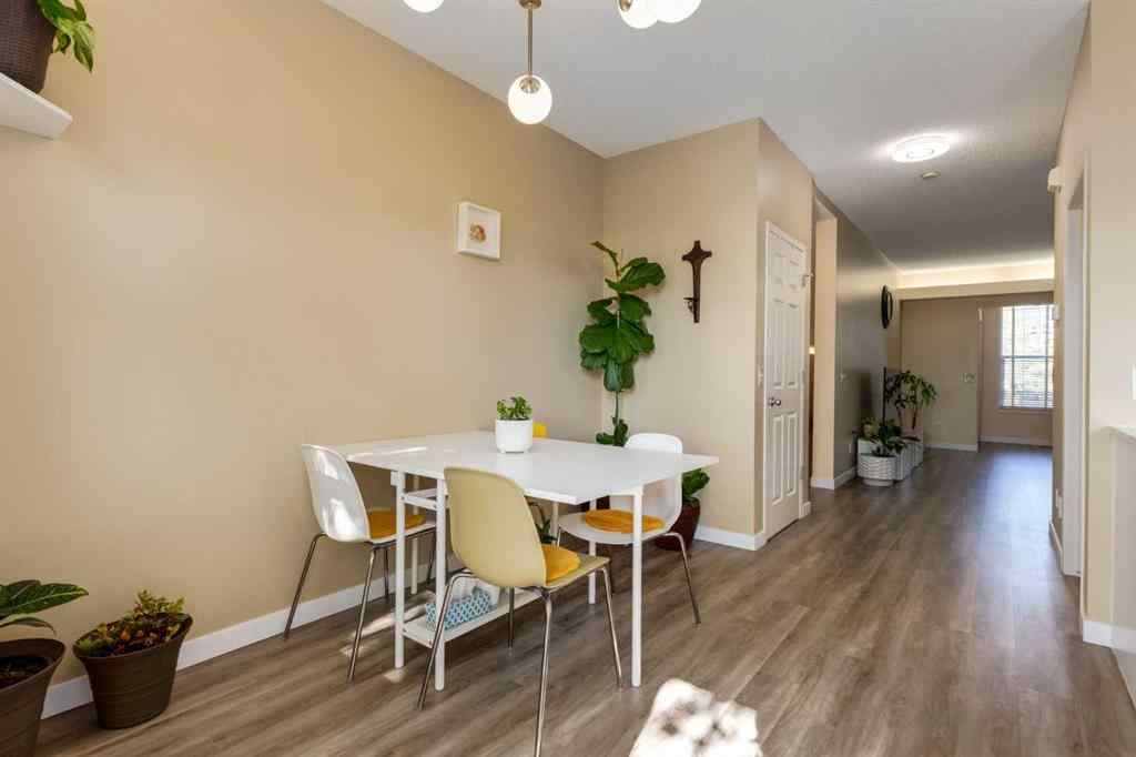 MLS® A2251374 - Unit #7 29 Springborough Boulevard SW in Springbank Hill Calgary, Residential