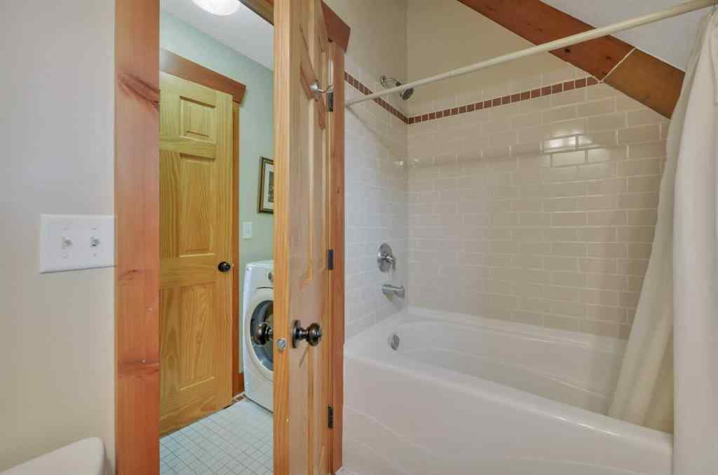 MLS® A2251376 - 460 Summer Crescent  in Meridian Beach Rural Ponoka County, Residential