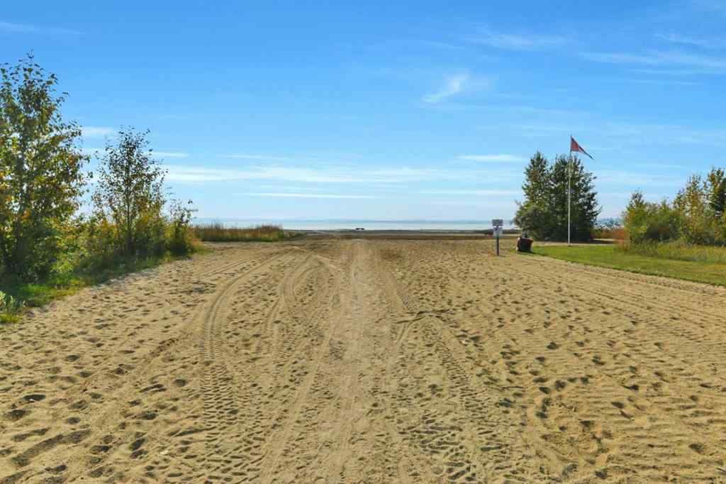 MLS® A2251376 - 460 Summer Crescent  in Meridian Beach Rural Ponoka County, Residential