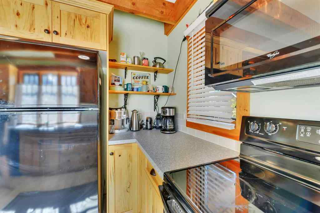 MLS® A2251376 - 460 Summer Crescent  in Meridian Beach Rural Ponoka County, Residential