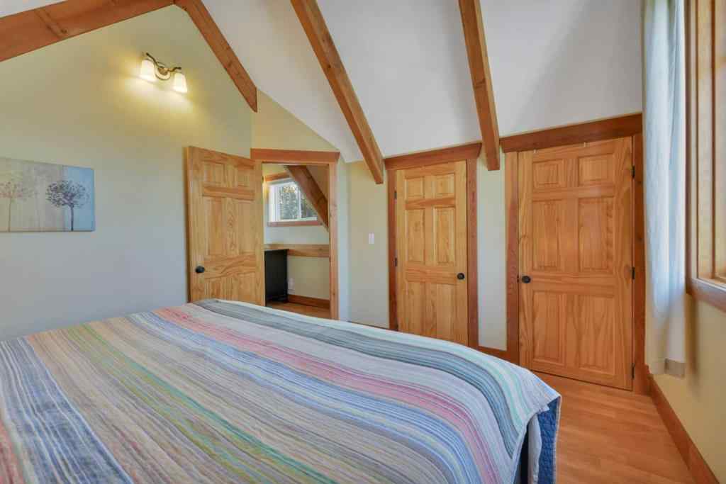 MLS® A2251376 - 460 Summer Crescent  in Meridian Beach Rural Ponoka County, Residential