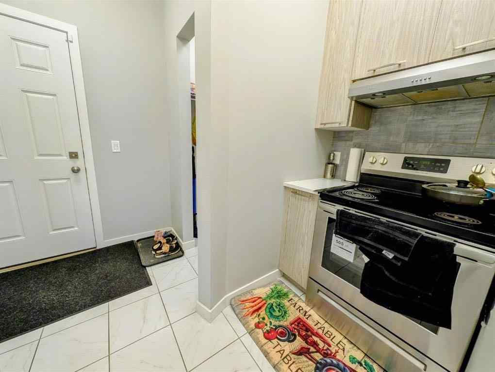MLS® A2251379 - 428 Chinook Gate Square  in Chinook Gate Airdrie, Residential