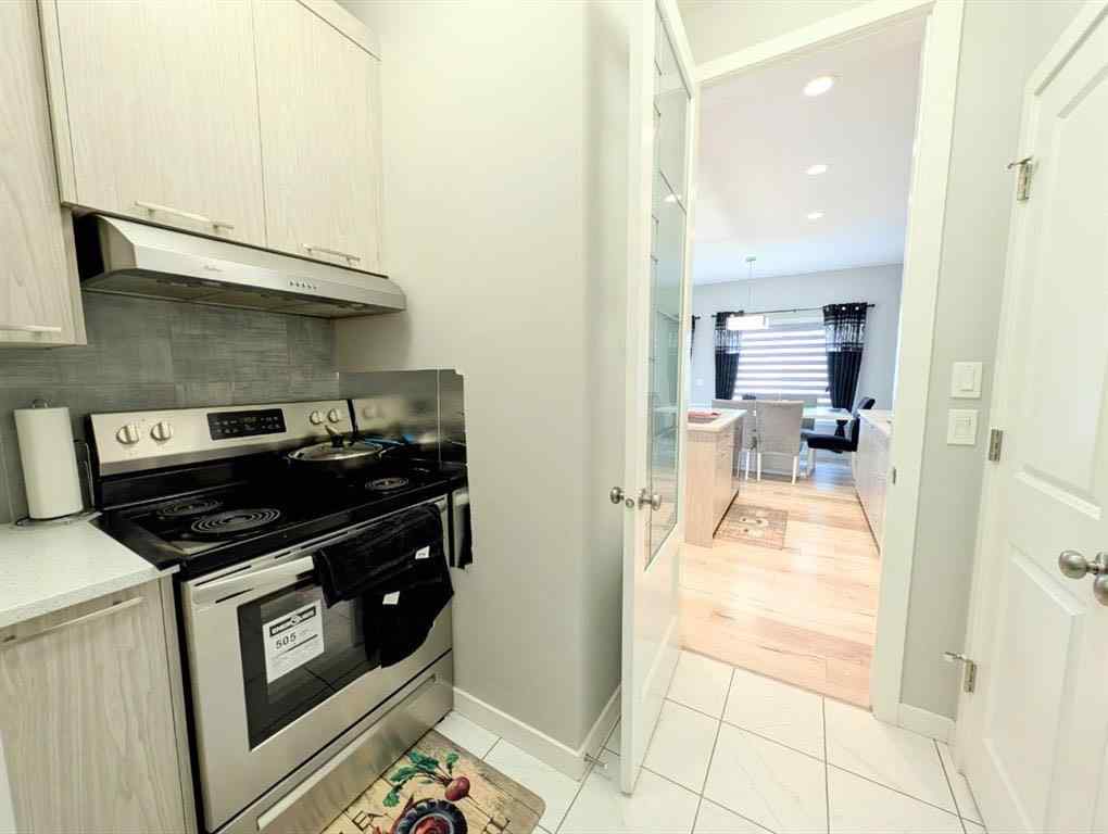 MLS® A2251379 - 428 Chinook Gate Square  in Chinook Gate Airdrie, Residential