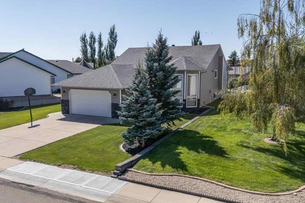 MLS® A2251384 - 6401 55 Avenue  in Lucas Heights Ponoka, Residential