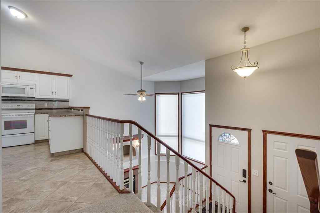 MLS® A2251384 - 6401 55 Avenue  in Lucas Heights Ponoka, Residential
