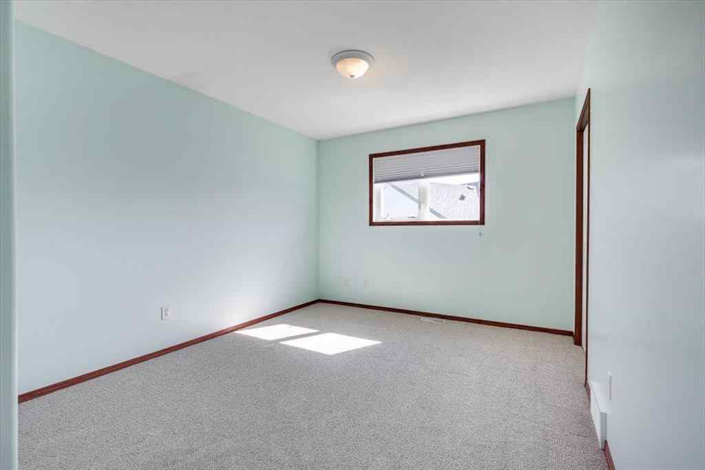 MLS® A2251384 - 6401 55 Avenue  in Lucas Heights Ponoka, Residential