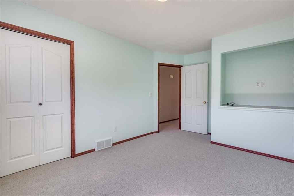 MLS® A2251384 - 6401 55 Avenue  in Lucas Heights Ponoka, Residential