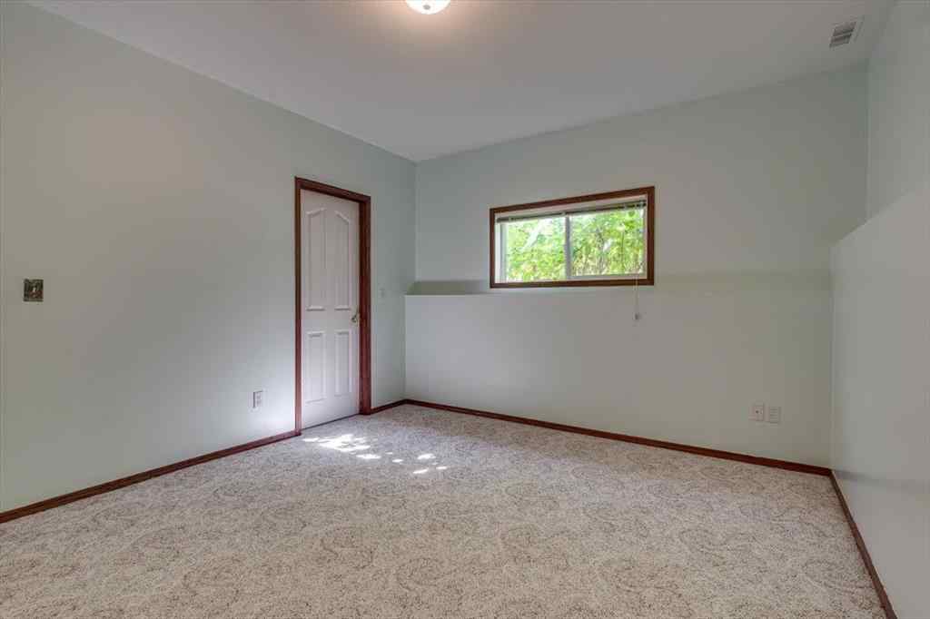 MLS® A2251384 - 6401 55 Avenue  in Lucas Heights Ponoka, Residential