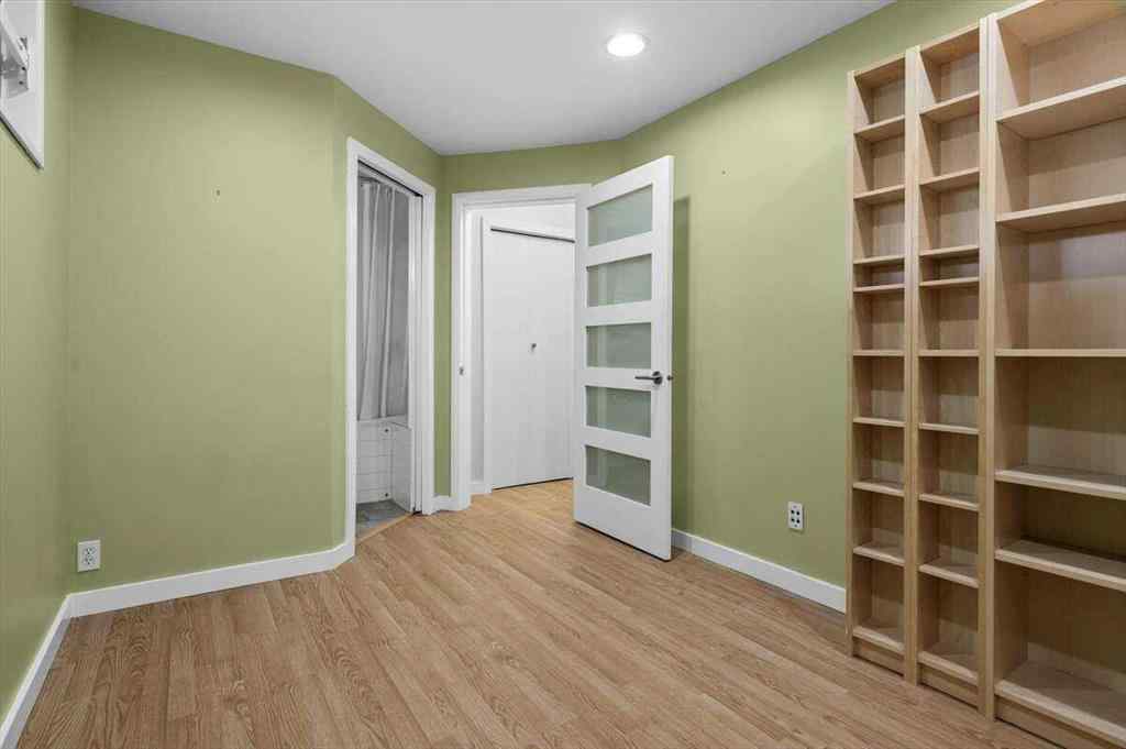 MLS® A2251385 - 907 36B Street NW in Parkdale Calgary, Residential