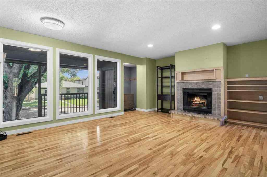 MLS® A2251385 - 907 36B Street NW in Parkdale Calgary, Residential