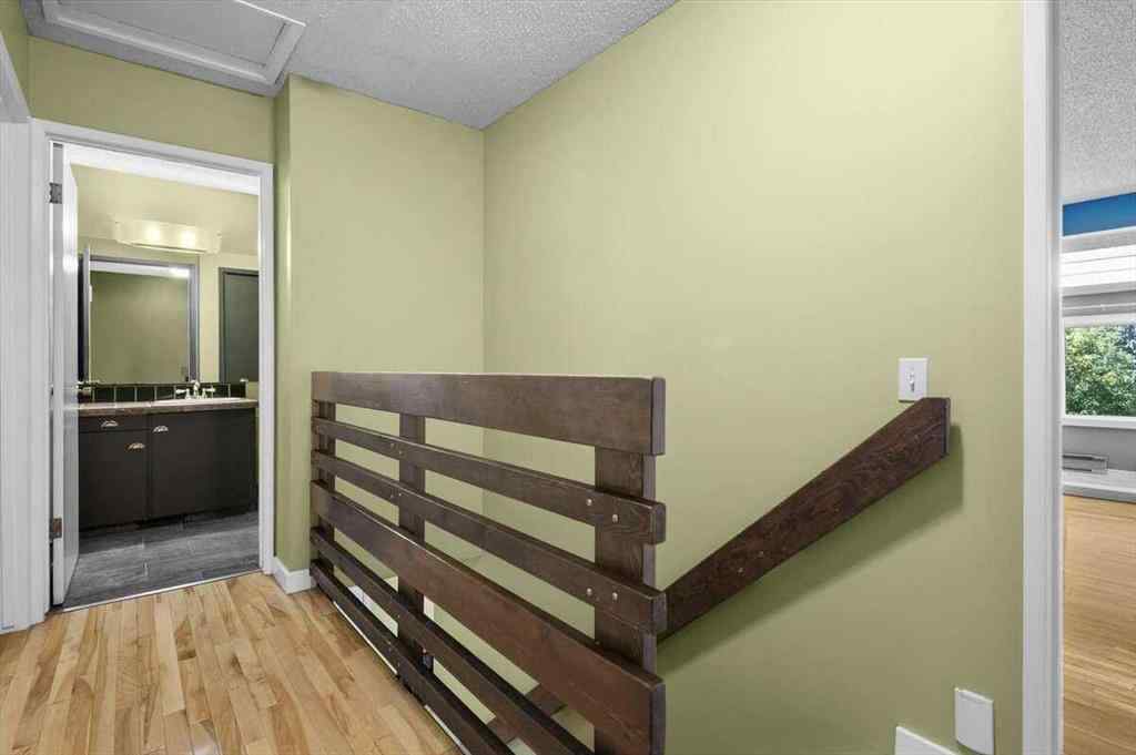 MLS® A2251385 - 907 36B Street NW in Parkdale Calgary, Residential