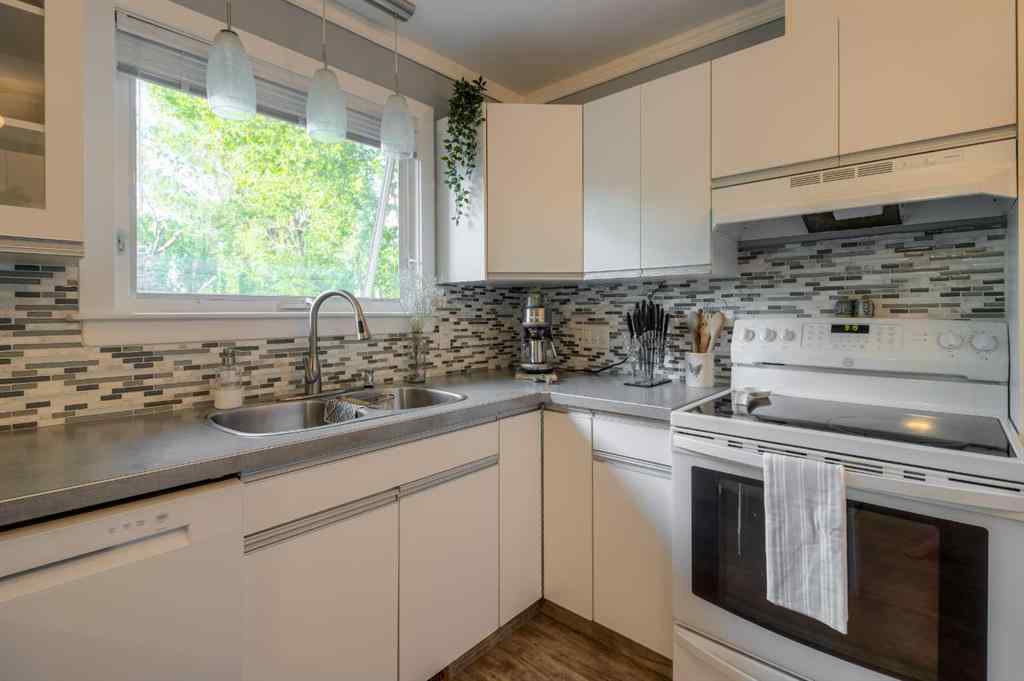 MLS® A2251391 - 2309 22 Avenue  in NONE Coaldale, Residential