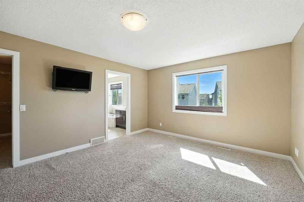 MLS® A2251393 - 124 Kingsbridge Way SE in Kings Heights Airdrie, Residential