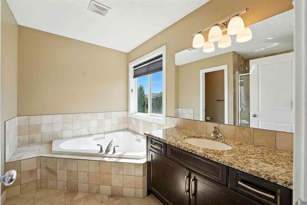 MLS® A2251393 - 124 Kingsbridge Way SE in Kings Heights Airdrie, Residential