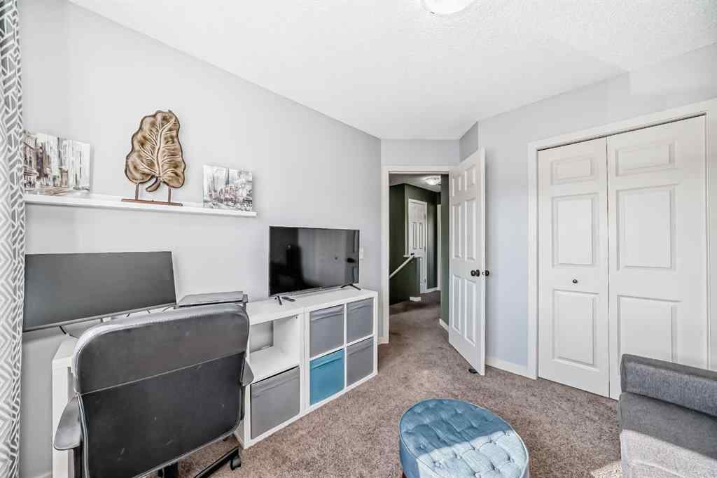 MLS® A2251395 - 28 Sunset Road  in Sunset Ridge Cochrane, Residential