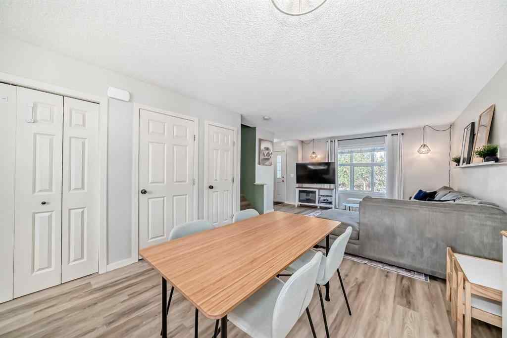 MLS® A2251395 - 28 Sunset Road  in Sunset Ridge Cochrane, Residential