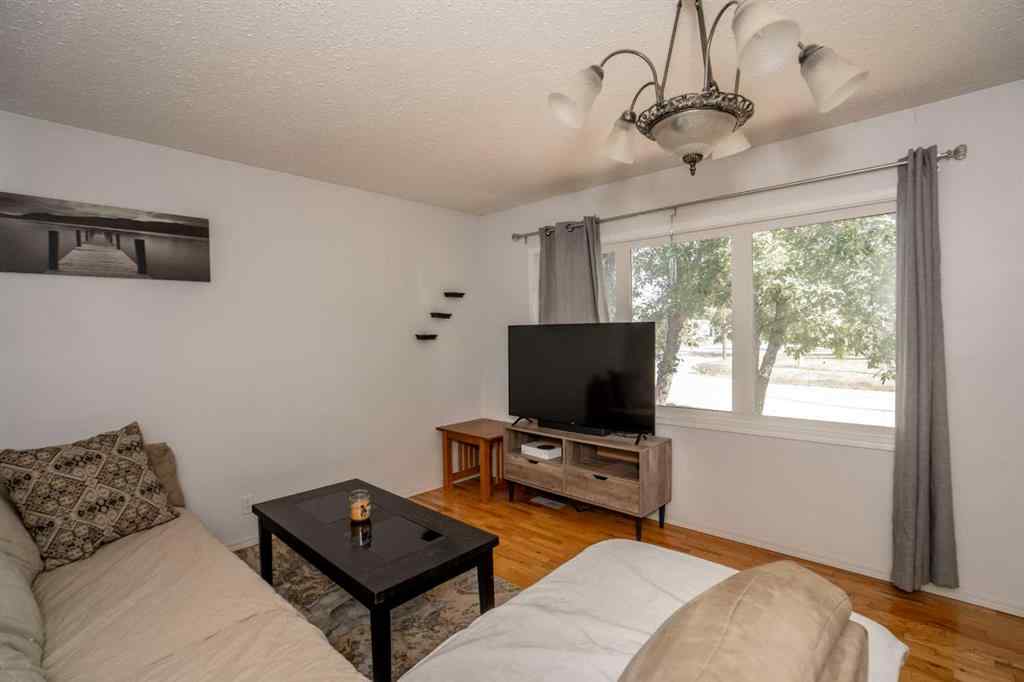 MLS® A2251397 - 4915 53 St   in NONE Grimshaw, Residential