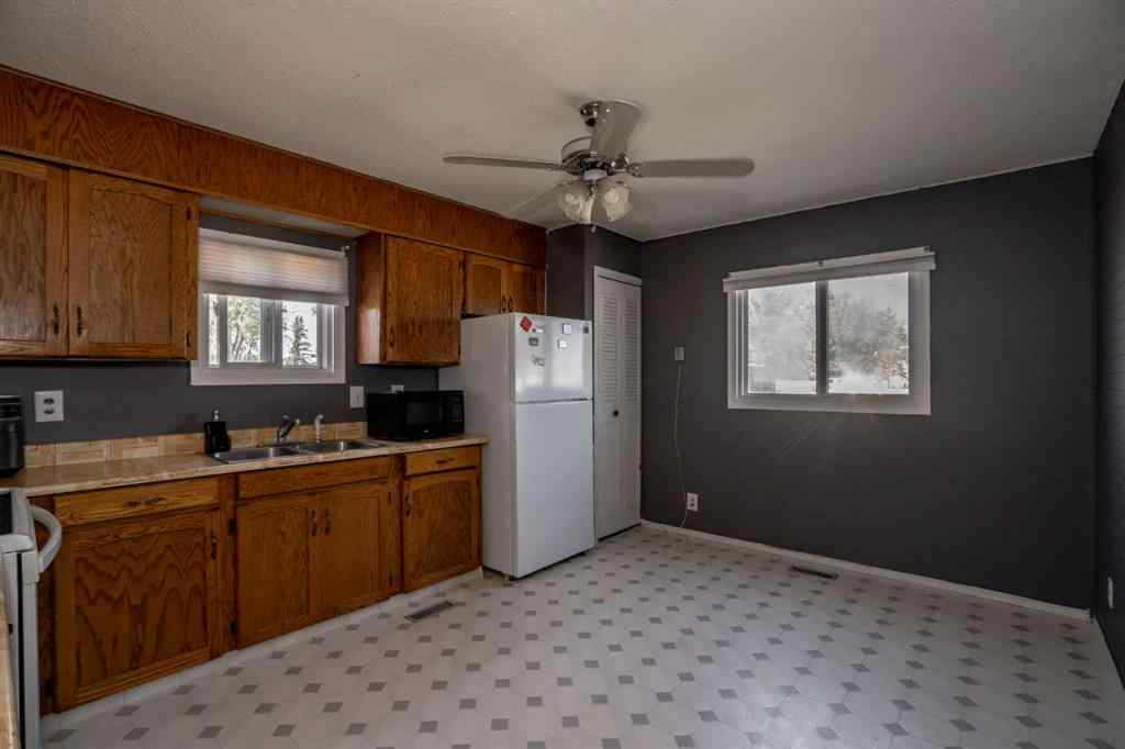 MLS® A2251397 - 4915 53 St   in NONE Grimshaw, Residential