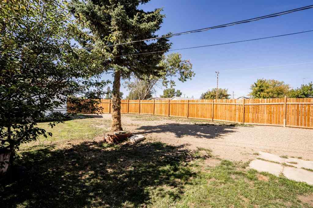 MLS® A2251397 - 4915 53 St   in NONE Grimshaw, Residential