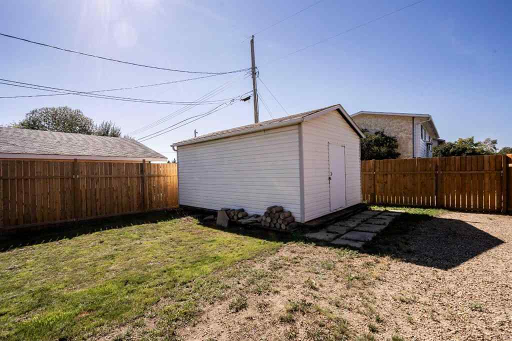 MLS® A2251397 - 4915 53 St   in NONE Grimshaw, Residential