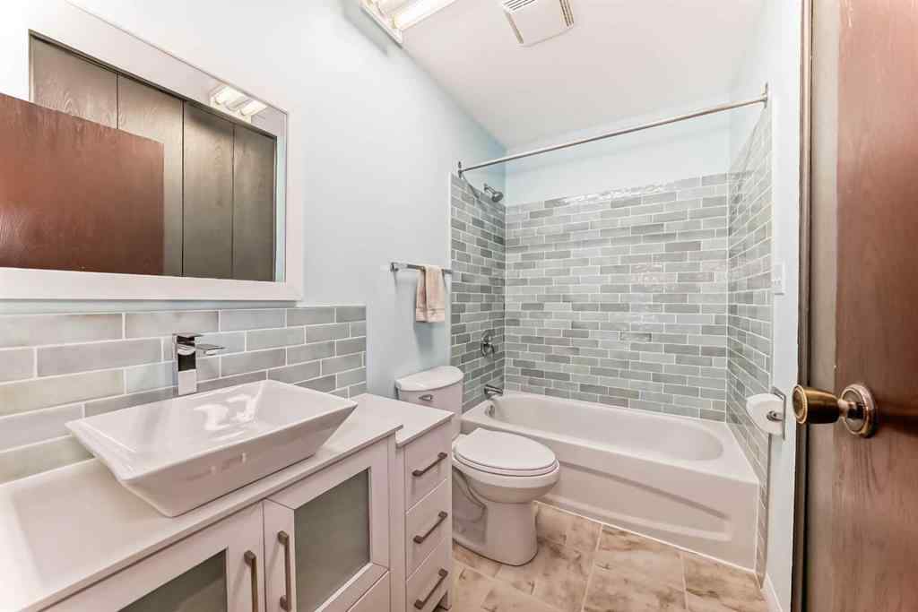 MLS® A2251400 - 3859 51 Ave Close   in Riverside Ponoka, Residential