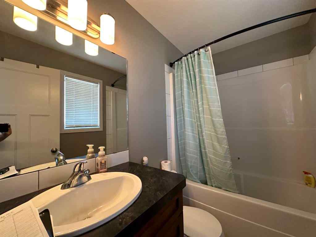 MLS® A2251402 - 5815 63 Avenue Close  in Lucas Heights Ponoka, Residential