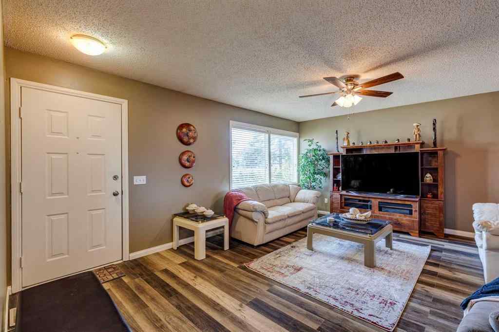 MLS® A2251410 - 1311 68 Street NE in Marlborough Park Calgary, Residential