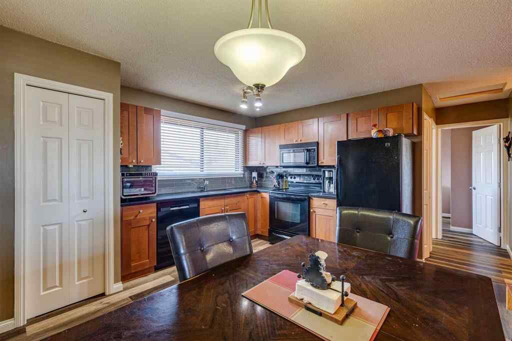 MLS® A2251410 - 1311 68 Street NE in Marlborough Park Calgary, Residential