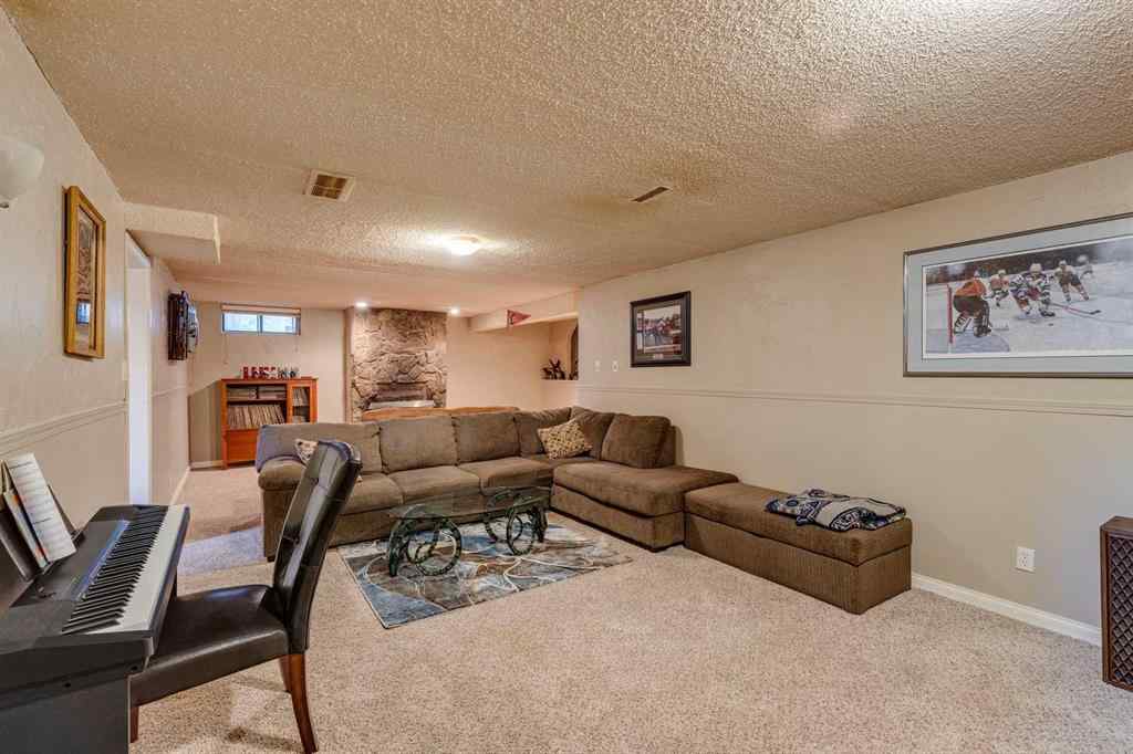 MLS® A2251410 - 1311 68 Street NE in Marlborough Park Calgary, Residential