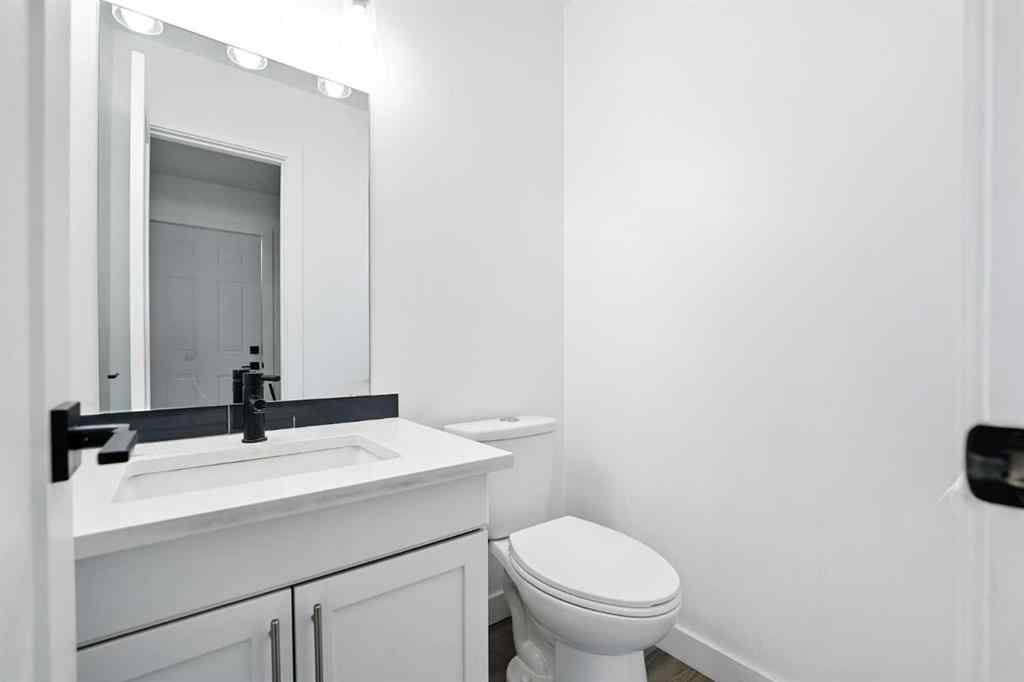 MLS® A2251411 - 432 25 Avenue NE in Winston Heights/Mountview Calgary, Residential