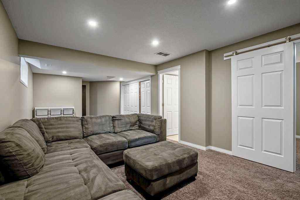 MLS® A2251412 - 275 Cougar Plateau Way SW in Cougar Ridge Calgary, Residential